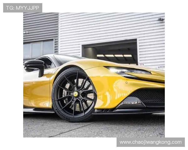 工作人员帮托纳利停车疑刮法拉利轮毂 工作人员帮托纳利停车疑刮法拉利轮毂