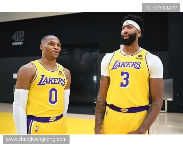 湖人捡漏斯马特领跑全队正负值